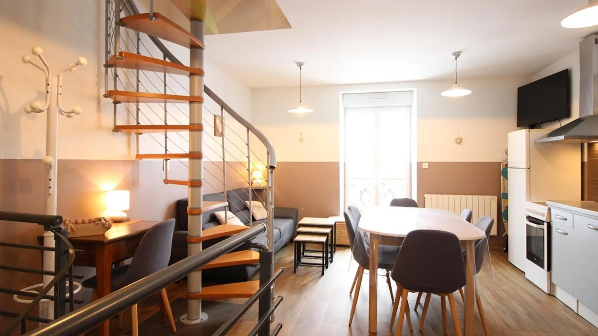 Triplex Au 1Er Etage, 250 M Des Thermes, Proche Commerces, Wifi, Max. 6 Pers., Sans Ascenseur - Fr-1-415-107 Le Mont-Dore